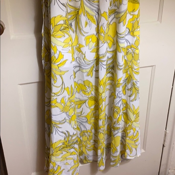 NWOT Bar 3 white & yellow maxi backless dress - Picture 8 of 8